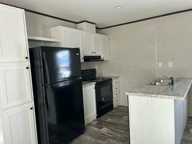 Building Photo - 21338 Lake Bambi Cir