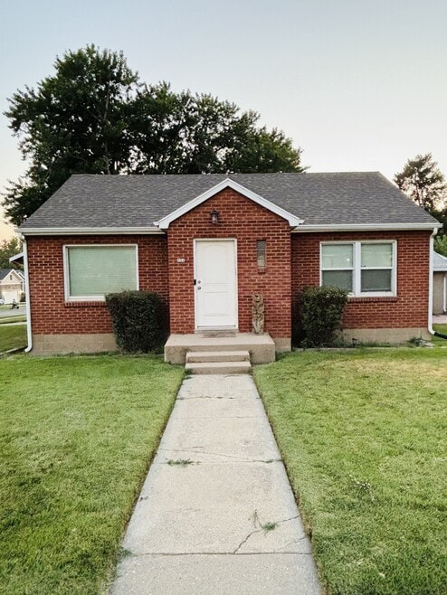 Building Photo - 586 S 400 E
