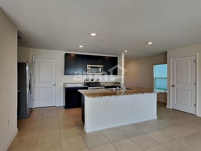 Building Photo - 10316 Flathead Dr