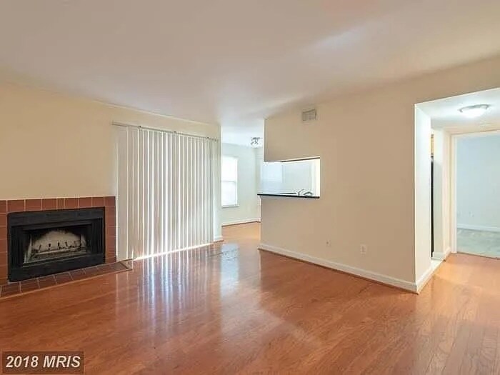 Building Photo - 1729 Ascot Way
