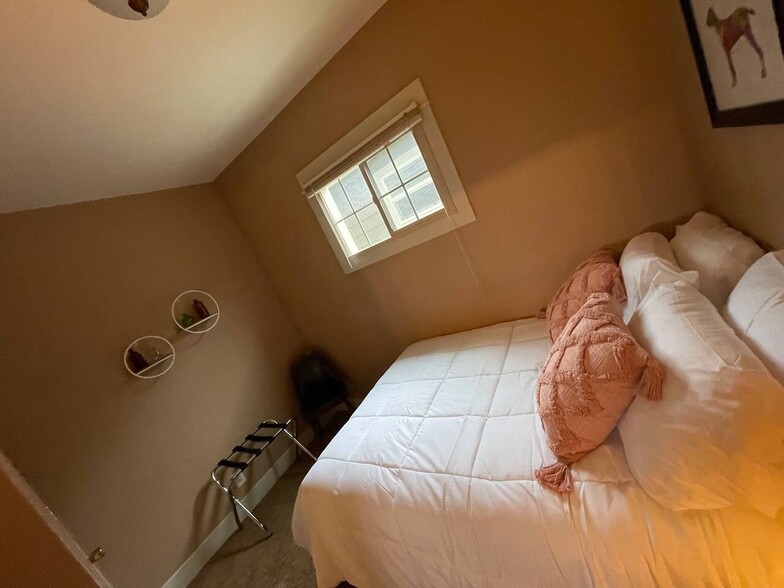 Building Photo - 2501 Harvard Ave