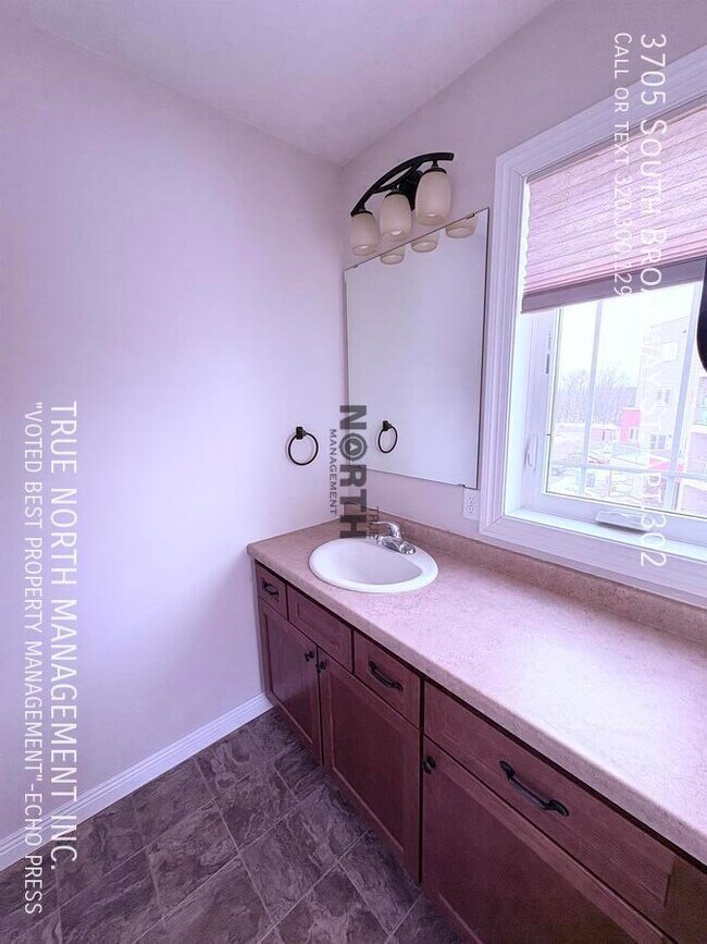 Building Photo - 3705 S Broadway St