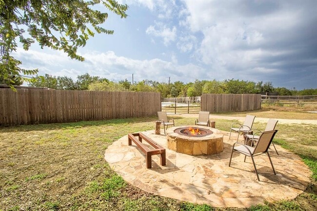 Building Photo - 301 Judy Dr