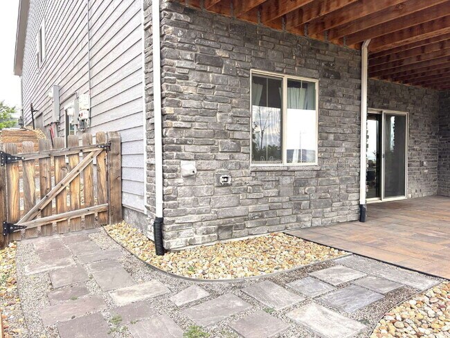 Building Photo - 16976 W 85th Ln