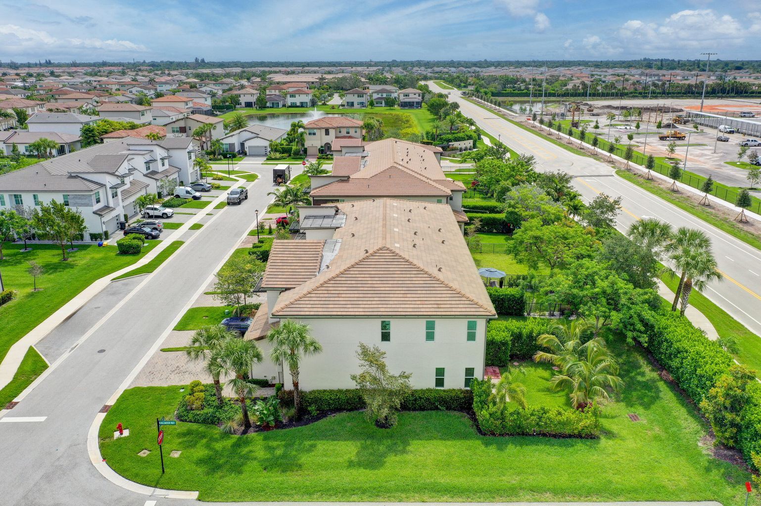 Building Photo - 9075 Kingsmoor Way