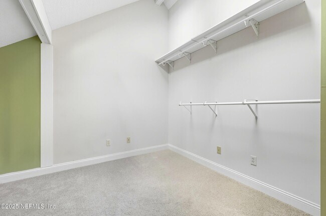 Building Photo - 8542 Goldeneye Ln