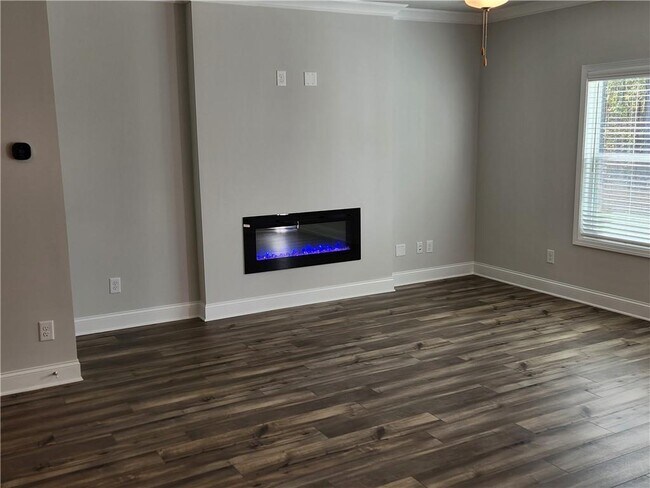 Building Photo - 3370 Westgate Park Dr