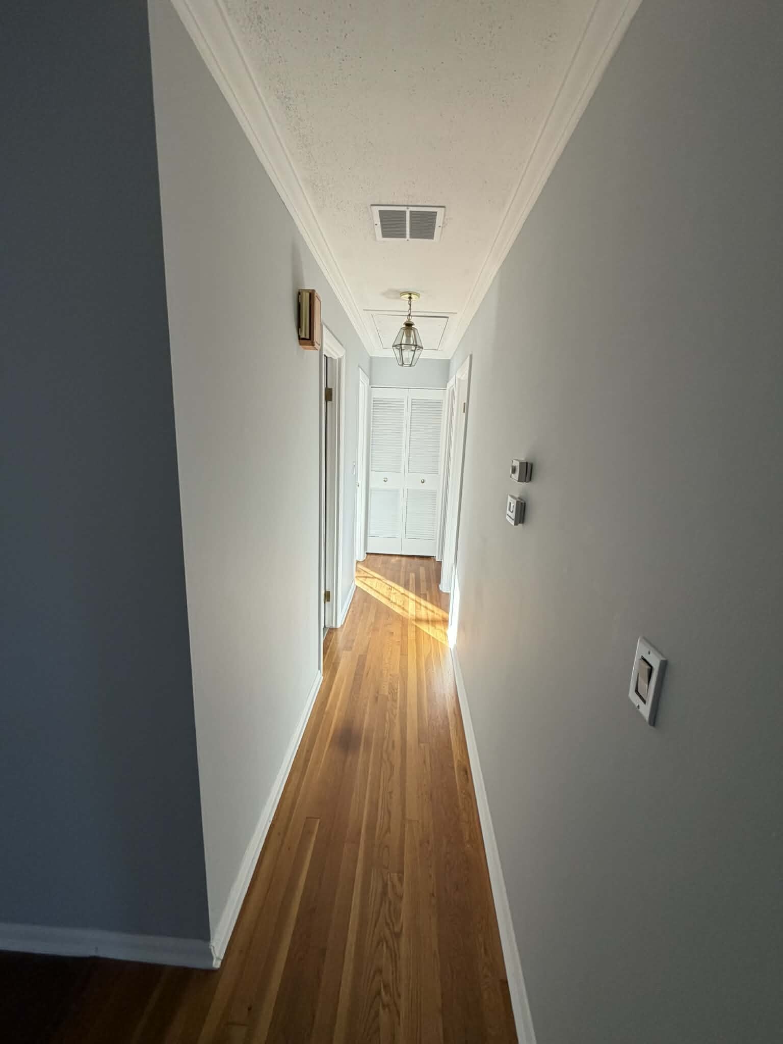 Building Photo - 1730 N Ridge Ave