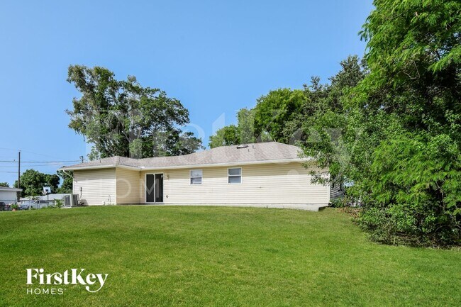 Building Photo - 19039 Coconut Rd