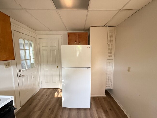 Building Photo - 2-Bedroom Ranch Home with Basement Storage and Fenced Yard