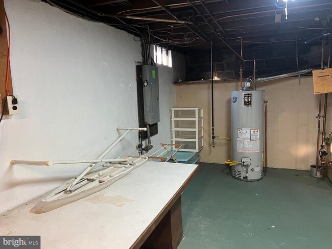 Building Photo - 11 Plainsboro Rd