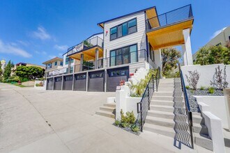 Building Photo - Oceans 315