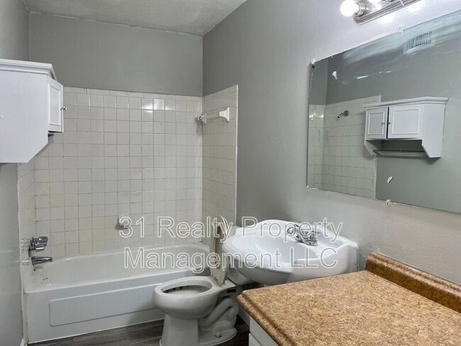 Building Photo - 13722 Flagstone Ln