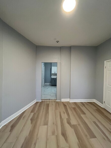 Building Photo - 311 64th St