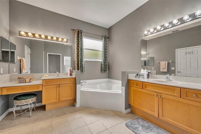 Building Photo - 2988 Pinnacle Ct