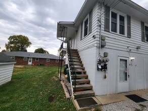Building Photo - Updated 1 Bedroom, 1 Full Bath Unit in Mul...