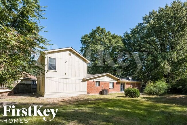 Building Photo - 4915 Foxhall Cove