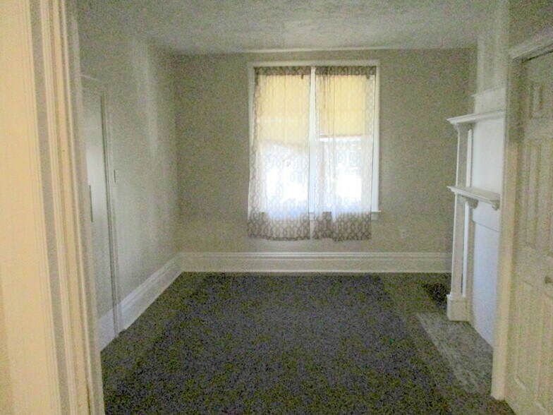 Building Photo - 547 Glenwood Ave