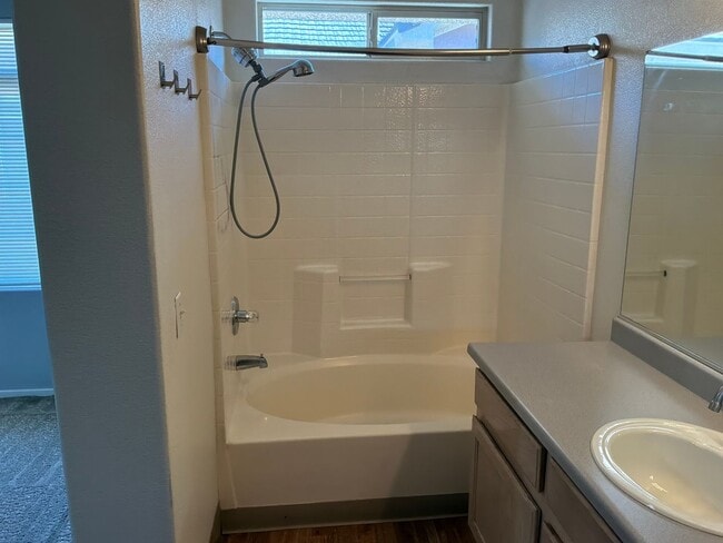 Building Photo - 3 Bedrooms 2.5 Bathrooms 2 car attached garage Gated Subdivision