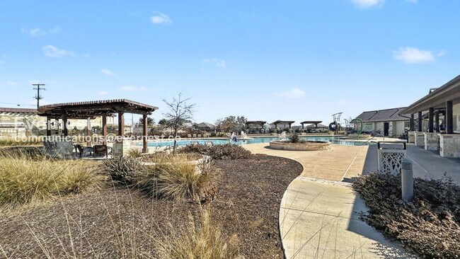 Building Photo - PROMO: Get 50% off the first month’s rent when you sign the lease today! / 3 Bed/2 Bath Home with...