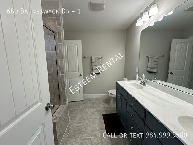 Building Photo - 680 Barneswyck Dr