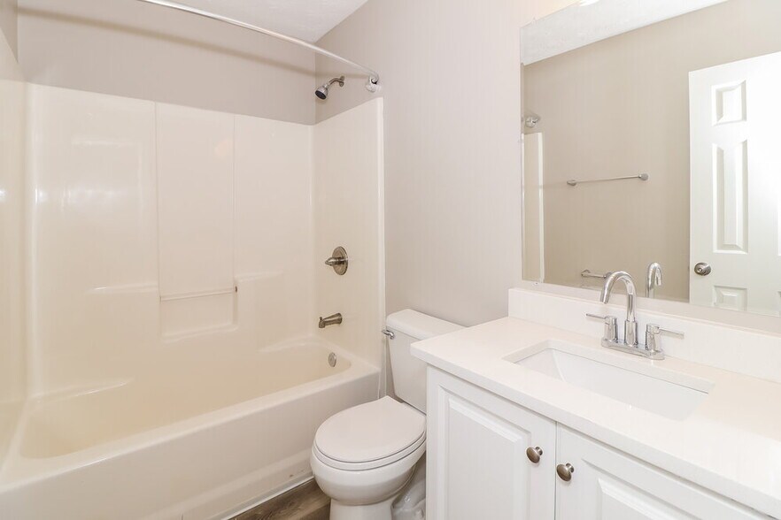 Building Photo - 748 Bartow Dr