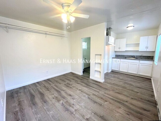 Building Photo - Wonderful Apartment Located in the Heart o...