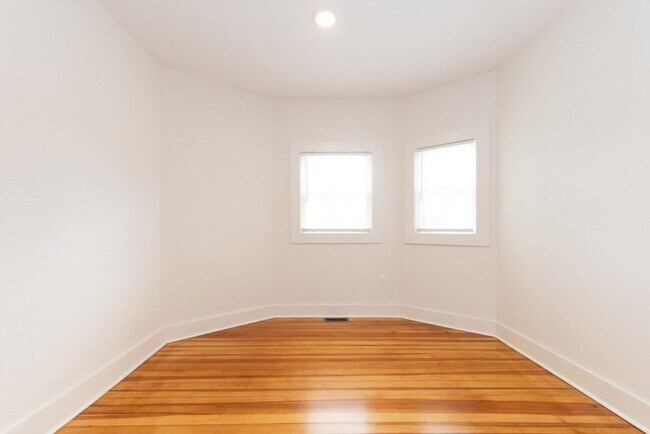 Building Photo - 55 Kiely Rd