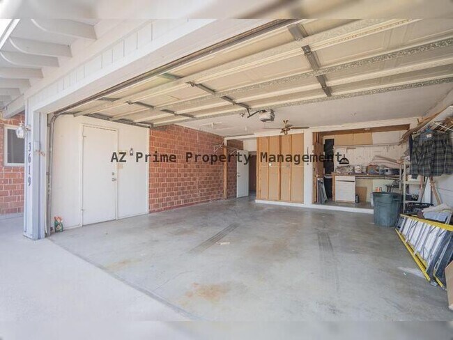 Building Photo - 3619 W Stella Ln