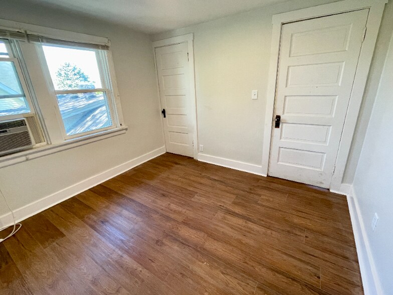 Building Photo - 4518 Ashland Ave