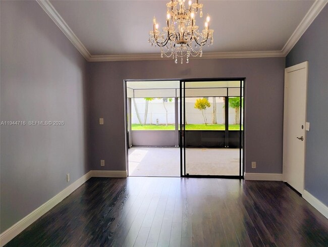 Building Photo - 9654 Sun Pointe Dr