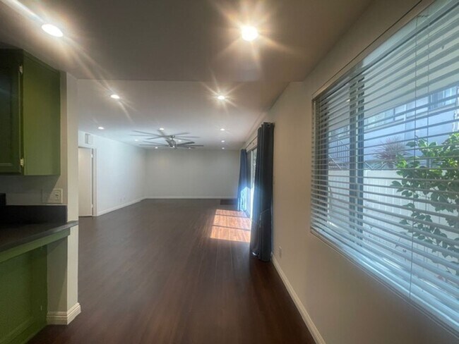 Building Photo - Coming Soon- Spacious Torrance 2 Bed/2 Bat...