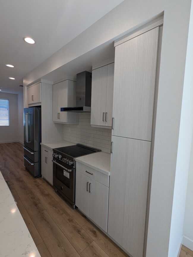 Building Photo - 932 Edy Ln