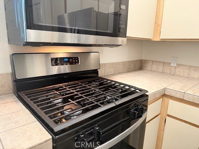 Building Photo - 79700 Ave 42