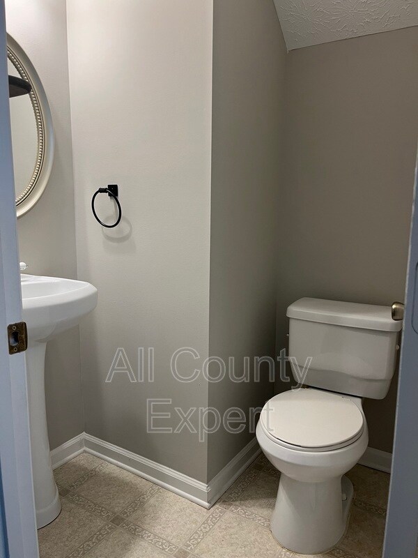 Building Photo - 5480 Mountain Top Pl