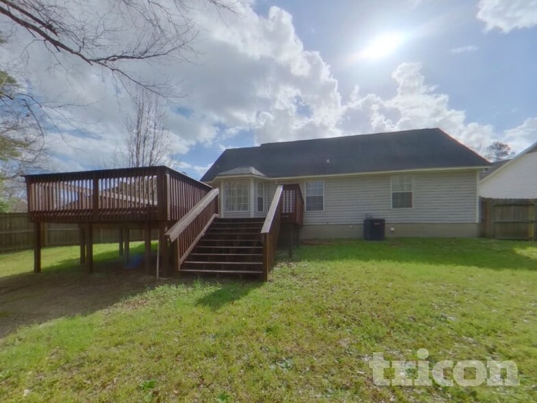 Building Photo - 262 Stonewood Dr