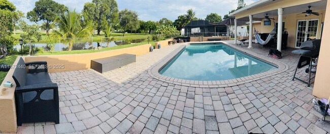 Building Photo - 1230 NW 74th Ave