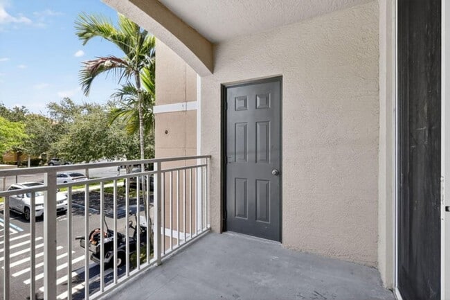 Building Photo - 6450 Emerald Dunes Dr