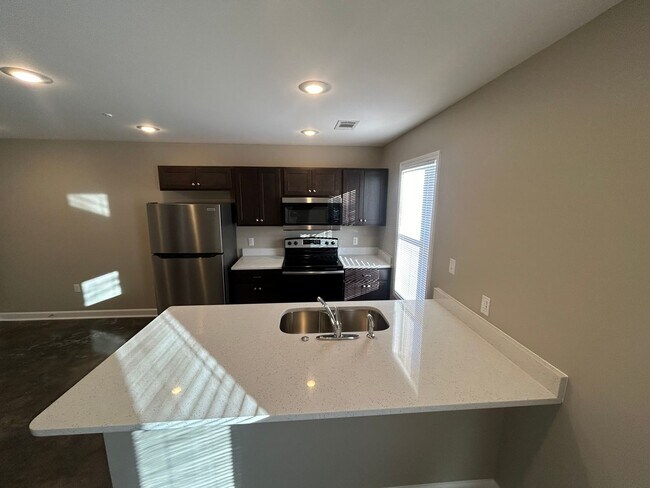 Building Photo - Parkview Apartments