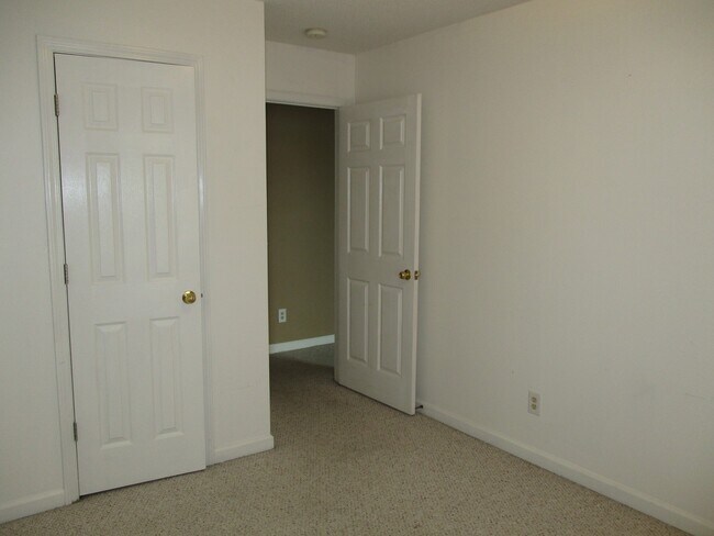 Building Photo - 3169 Buckhorn Ct