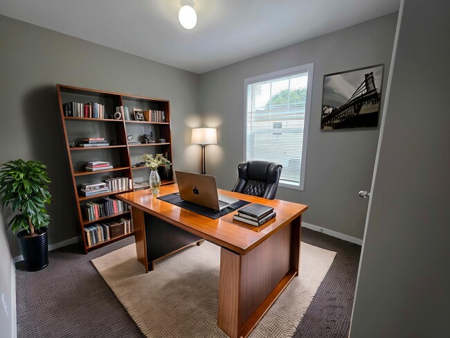 Building Photo - 4548 Spruce Ct