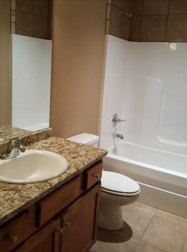 Building Photo - 330 Walnut Creek Dr