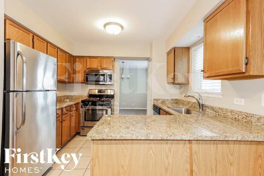 Building Photo - 298 N Crooked Lake Ln