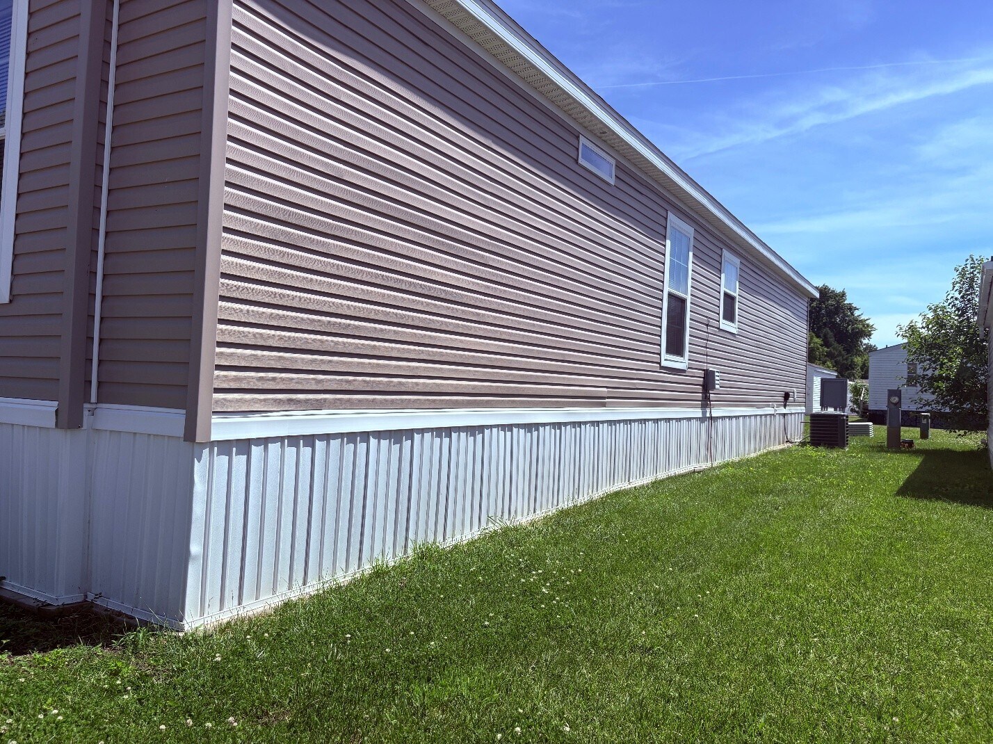 Building Photo - 327 Green Park Cir
