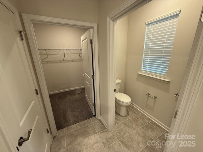 Building Photo - 129 Pampas Pl