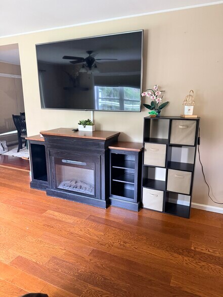 Building Photo - 32300 Azalea Ln