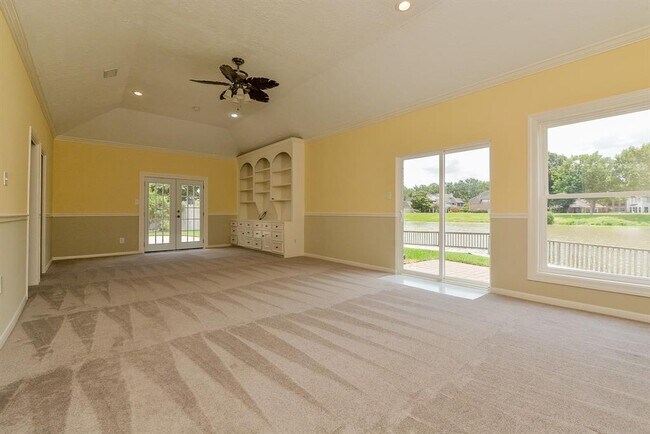 Building Photo - 1231 Creekford Cir