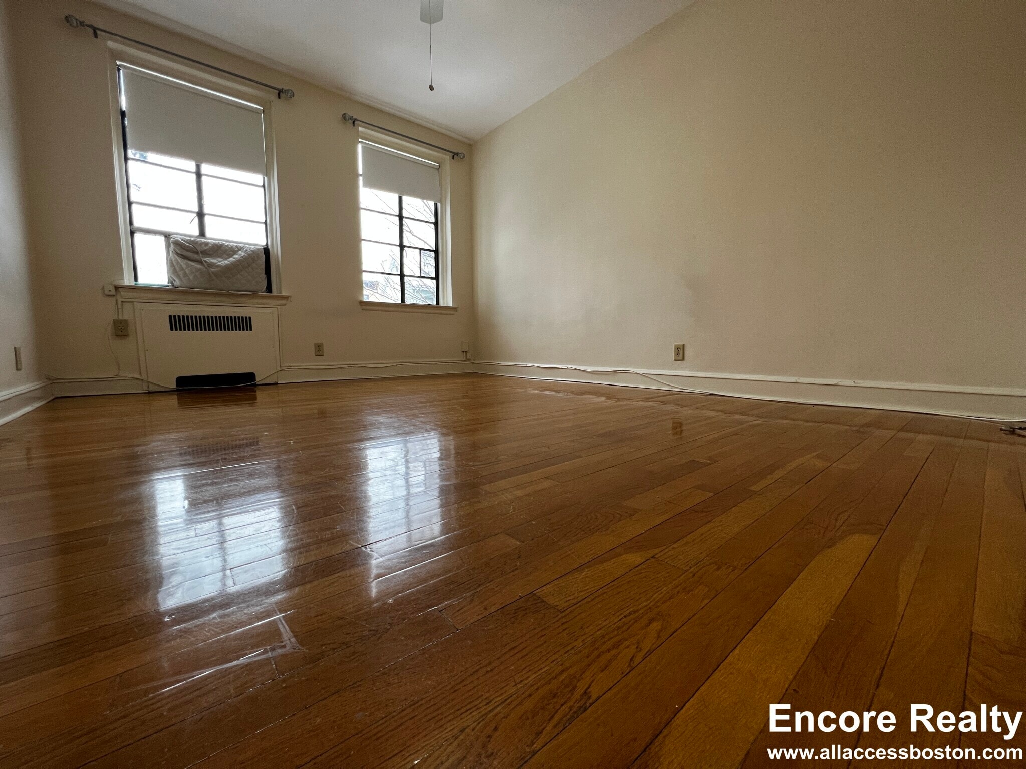 Building Photo - 105 Longwood Ave