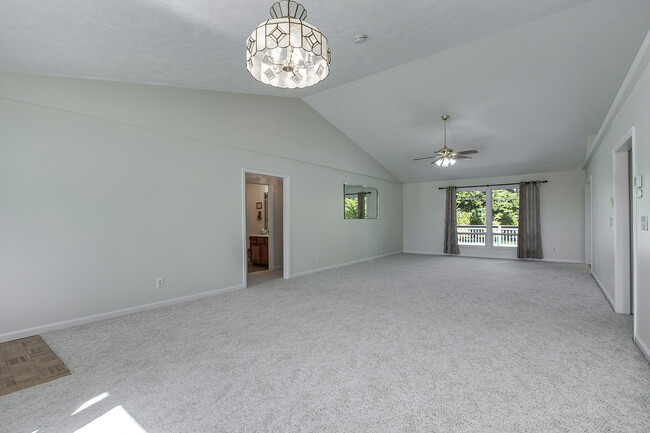 Building Photo - 201 Seminole Cir