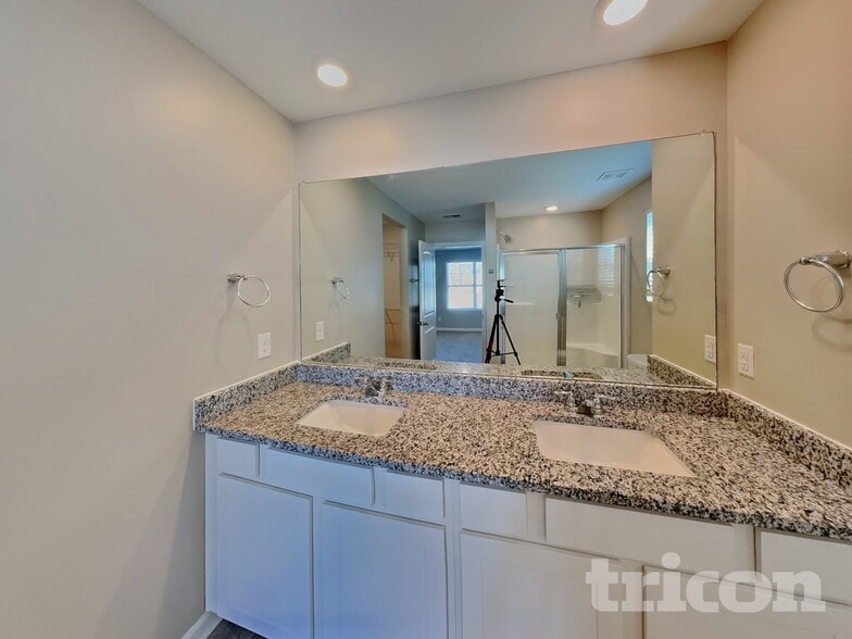 Building Photo - 1507 Ashgrove Pl